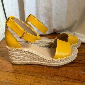 Franco Sarto Like New Yellow Espadrille Wedge Sandals, Gold detail, Size 9
